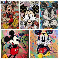 Broderie Diamant - Mickey Street Art 2